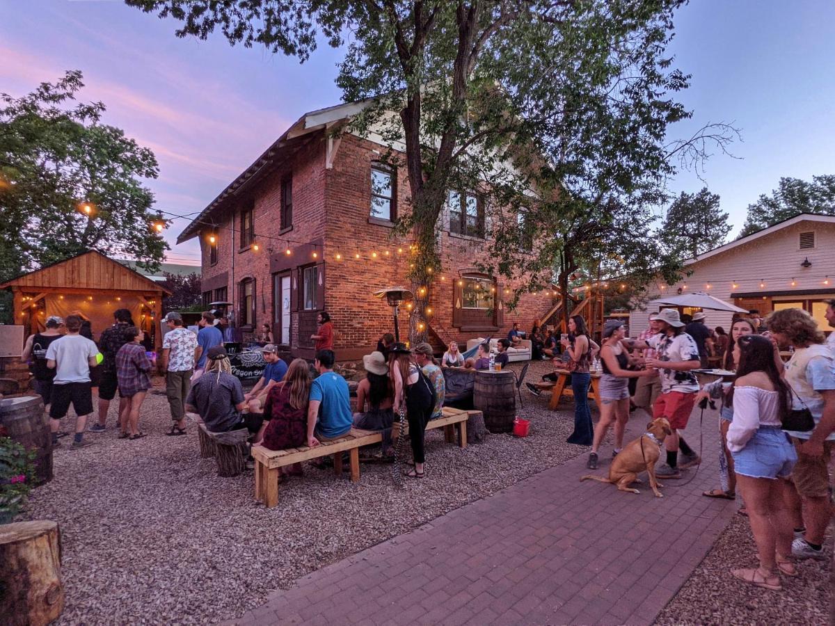 Bunk & Brew Historic Lucas House - Hostel เบนด์ ภายนอก รูปภาพ