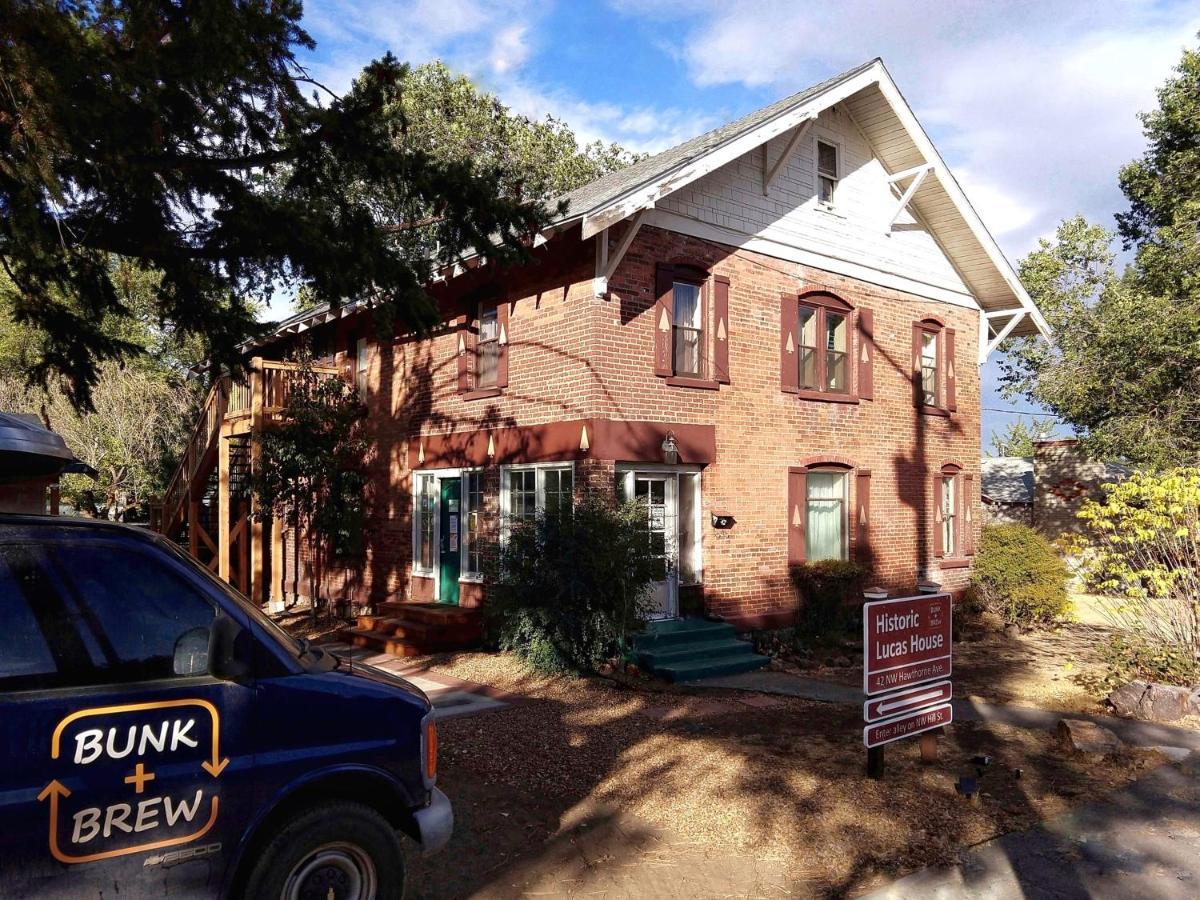Bunk & Brew Historic Lucas House - Hostel เบนด์ ภายนอก รูปภาพ
