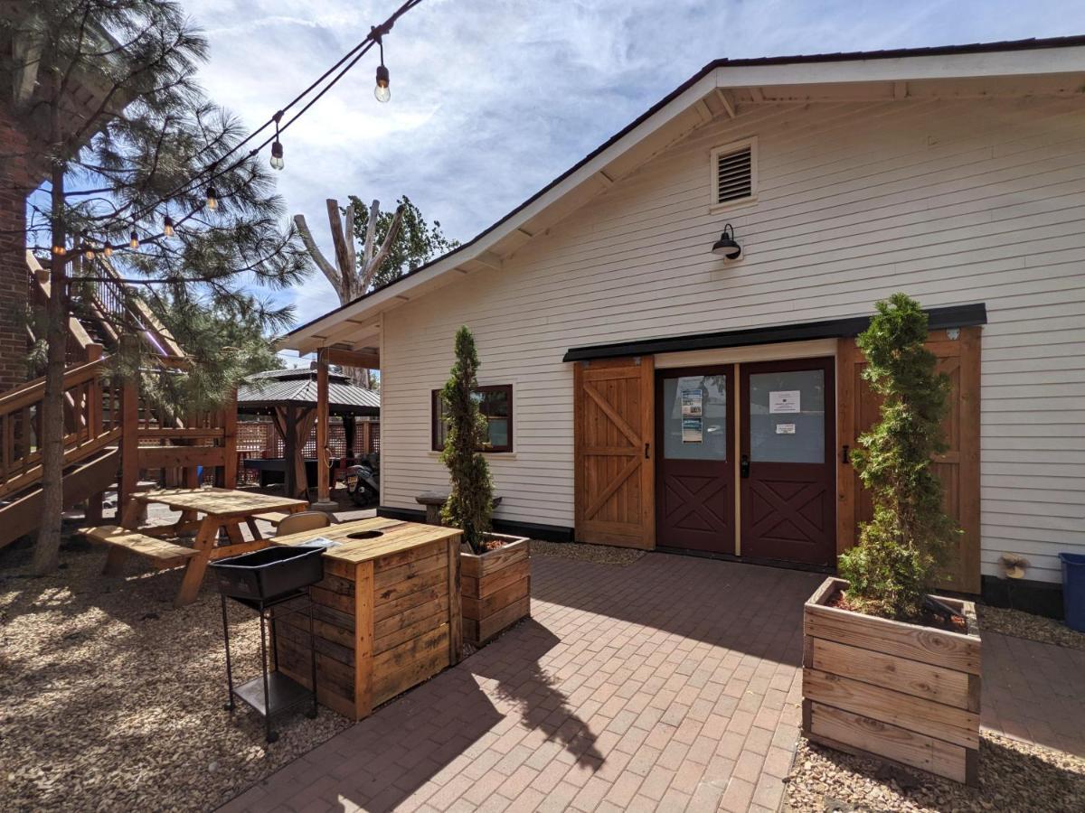 Bunk & Brew Historic Lucas House - Hostel เบนด์ ภายนอก รูปภาพ