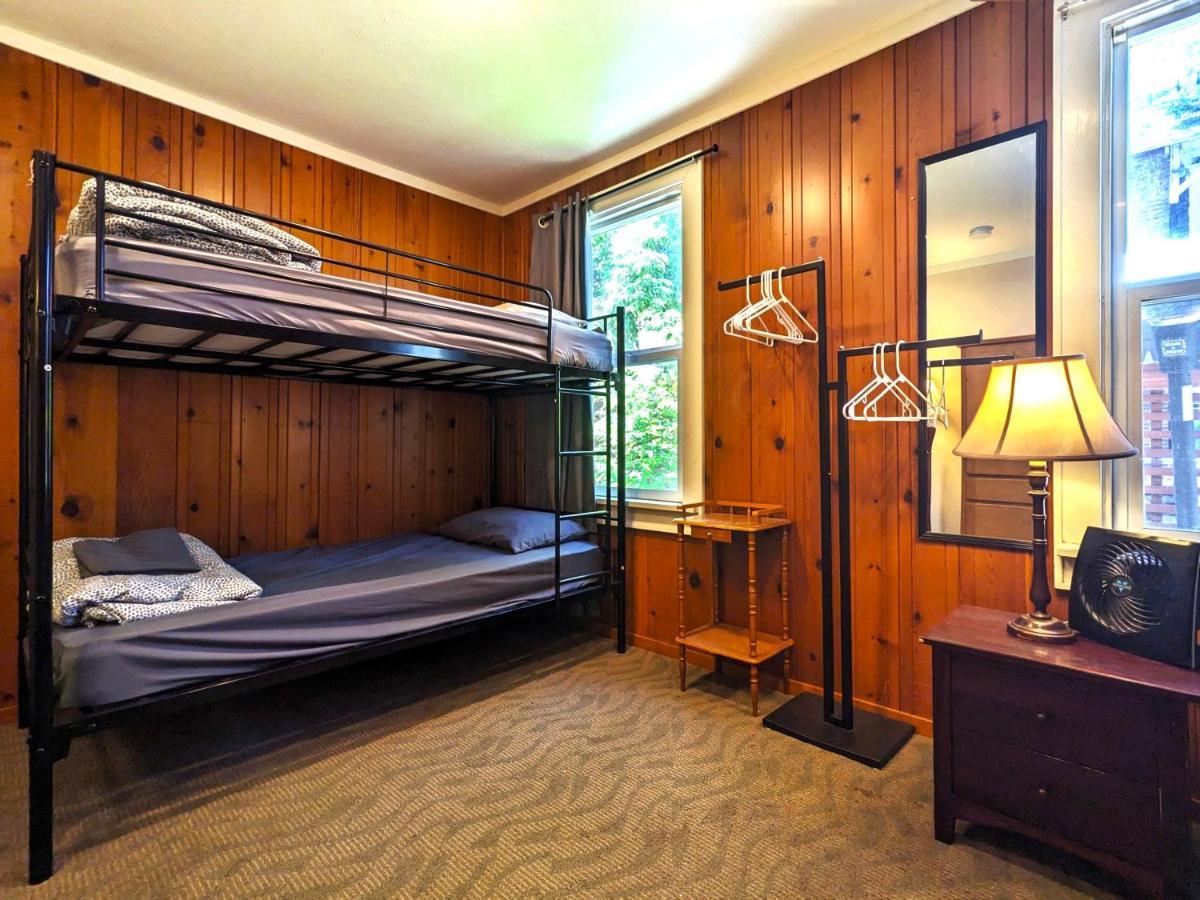 Bunk & Brew Historic Lucas House - Hostel เบนด์ ภายนอก รูปภาพ