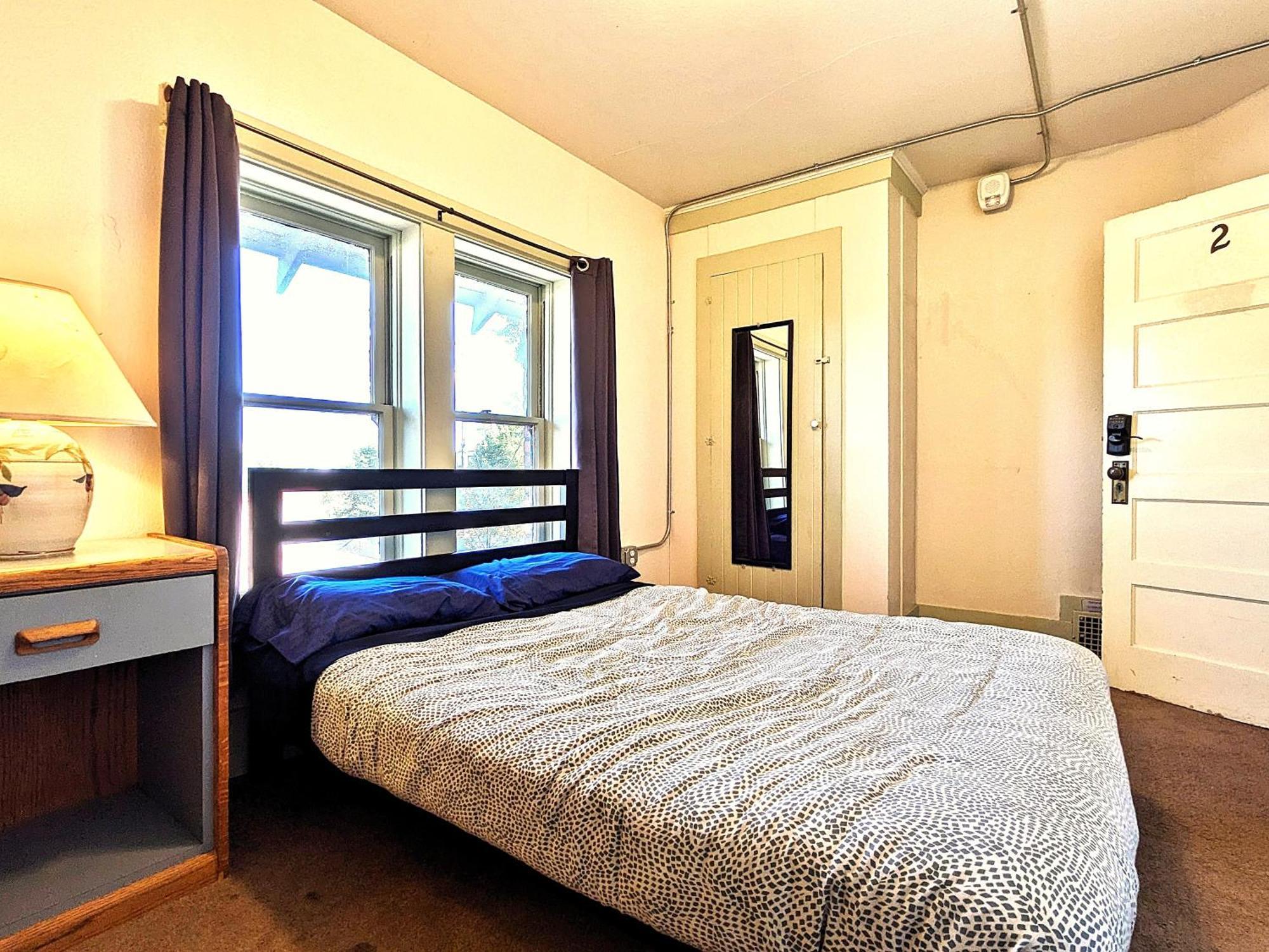 Bunk & Brew Historic Lucas House - Hostel เบนด์ ภายนอก รูปภาพ