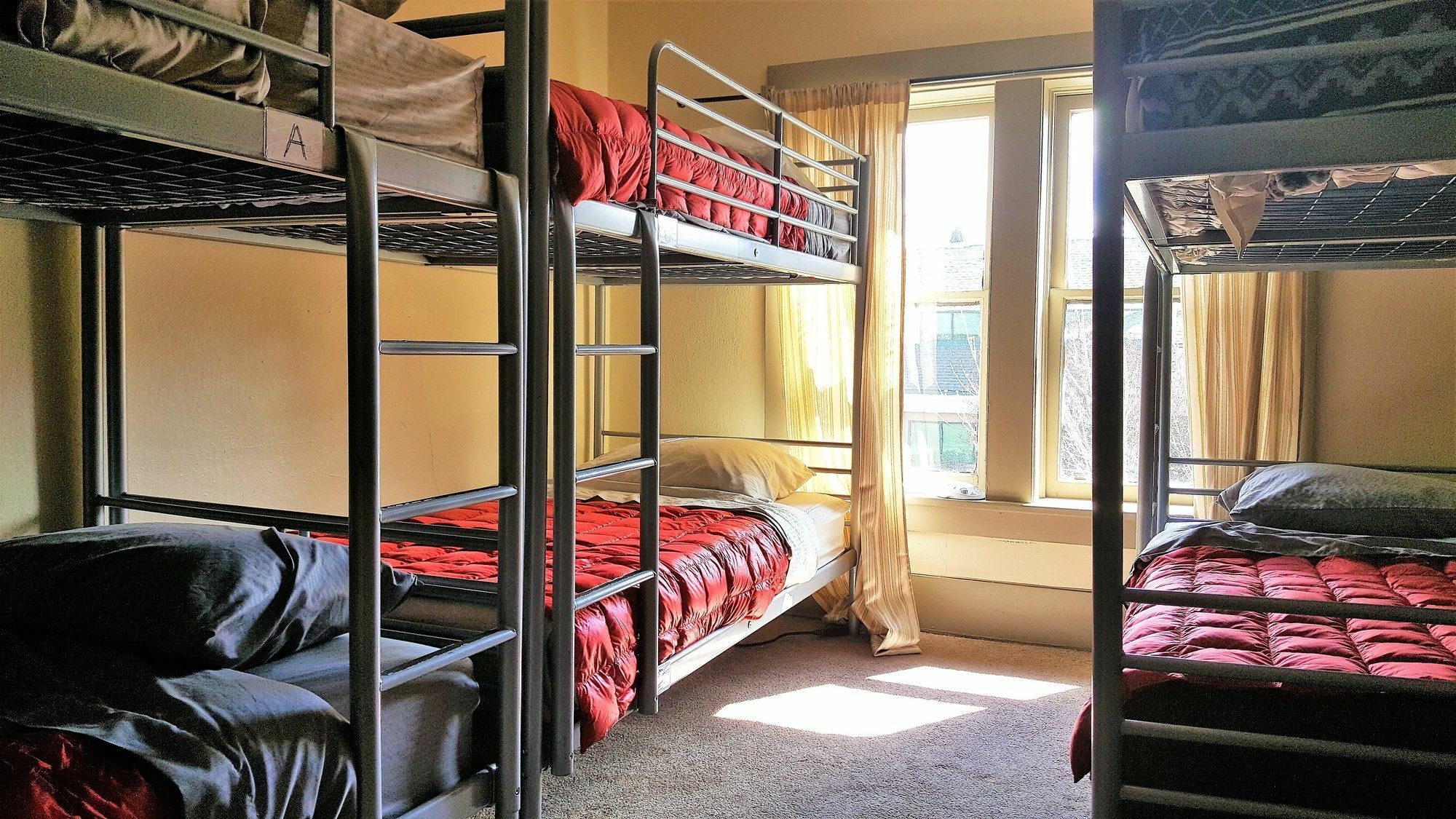 Bunk & Brew Historic Lucas House - Hostel เบนด์ ภายนอก รูปภาพ